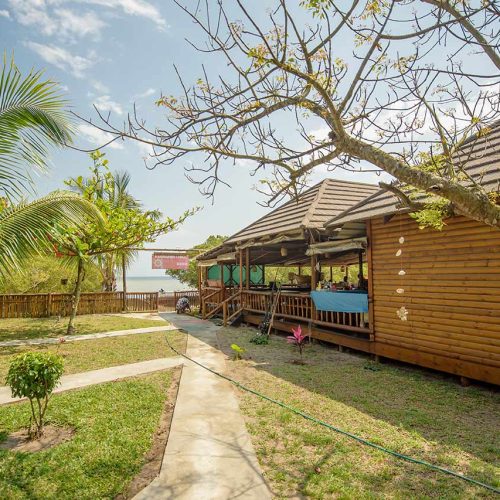 13-KANIMAMBO-LODGE-INHACA--inhacaislandtourism-com